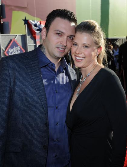 Details of Jodie Sweetin's split; home is in foreclosure