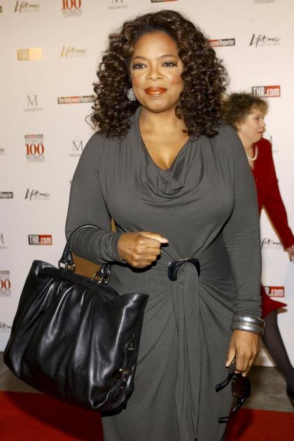 Oprah Winfrey says she weighs 200 pounds
