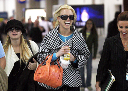 Britney Spears Jets Out of LAX