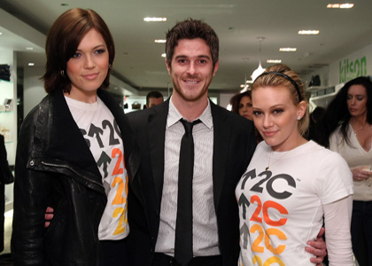 Mandy Moore and Hilary Duff Stand Up to Cancer