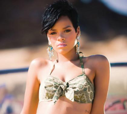 Rihanna Looking Good in Rehab Promos