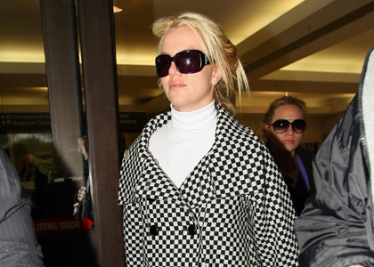 Britney Spears: Safe and Sound at LAX