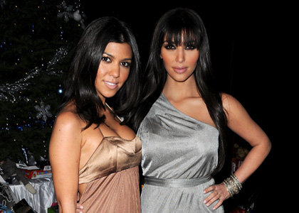 Kim and Kourtney Kardashian: Flaunt Flirts