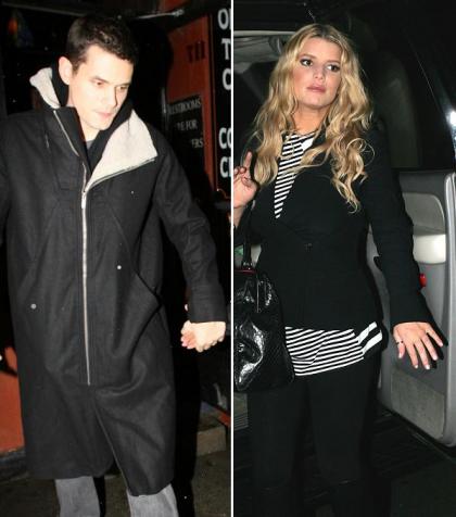 John Mayer leaves art opening to avoid meeting up with Jessica Simpson