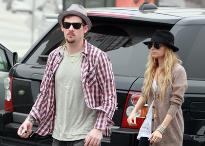 Nicole Richie and Joel Madden: Fedora Flirts