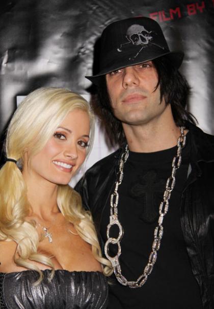 Holly Madison takes Criss Angel to meet parents; may be engaged