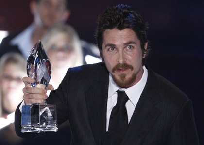 Christian Bale Dedicates Award to Heath Ledger
