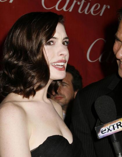Anne Hathaway wants Obama to explain why he picked pastor Rick Warren