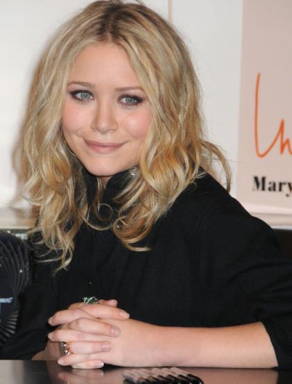 Ashley Olsen Doesn't Wash Her Hands After Going Potty