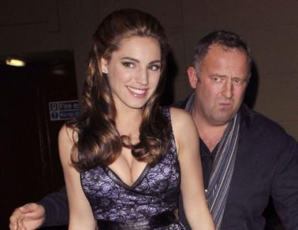 Kelly Brook needs consoling