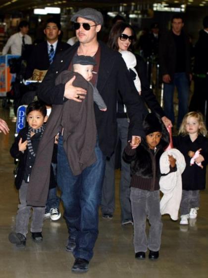 The Brangelina Clan is 2 much cuteness 4 a 2sday!!!