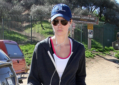 Jessica Biel: Runyon Canyon Cutie