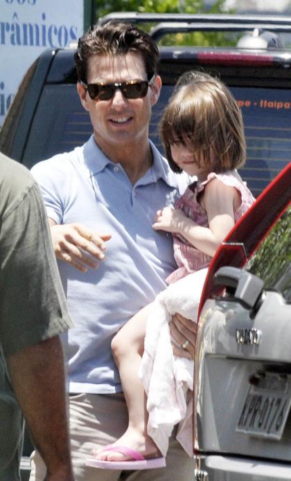 Princess Suri Cruise meets Cinderella at Disney World