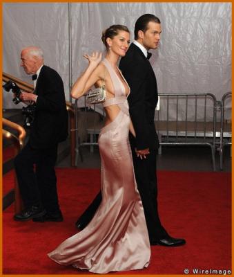 Gisele Bundchen And Tom Brady Wed