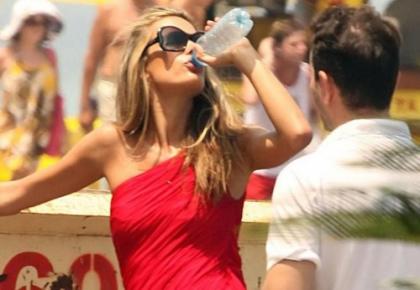 Alessandra Ambrosio is photo shooting in Rio