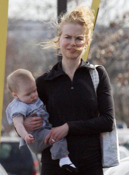 Cute photos of Nicole Kidman taking Sunday to Gymboree