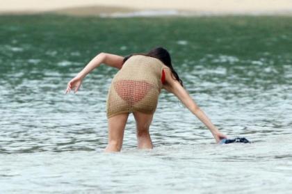 Katharine McPhee does the bikini thing