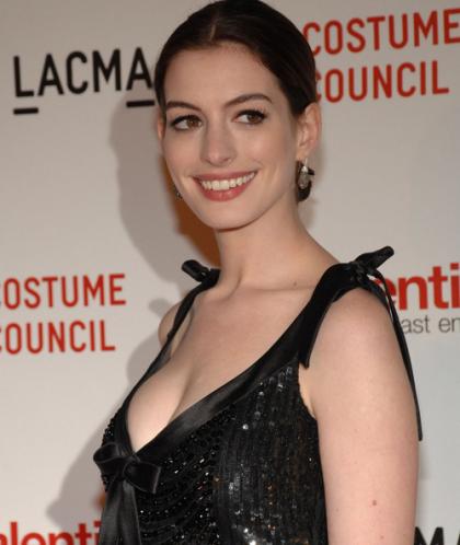 Anne Hathaway Stuns at the Valentino Premiere