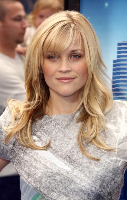 Southern girl Reese Witherspoon loves her fried chicken & biscuits