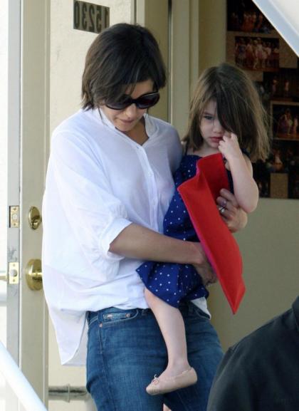 Tom Cruise & Katie Holmes in counseling; Suri to attend Scientology school?
