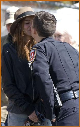 Miranda Kerr and Orlando Bloom Kissing Romantically