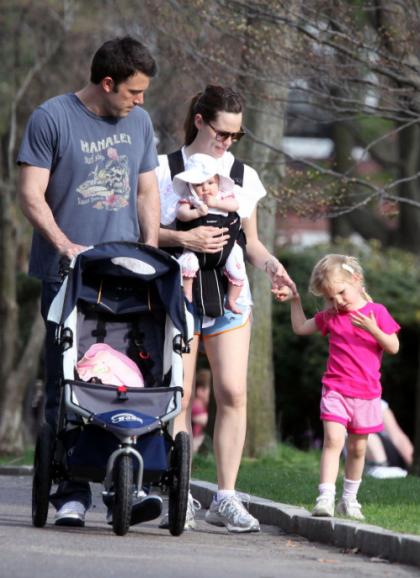 Ben Affleck and his 3 girls!!!