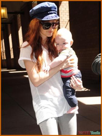 Ashlee Simpson Pops Out With Baby Bronx