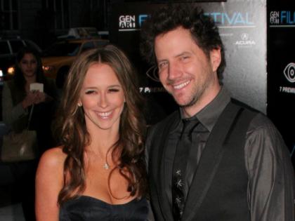 Jennifer Love Hewitt to Release Country Song