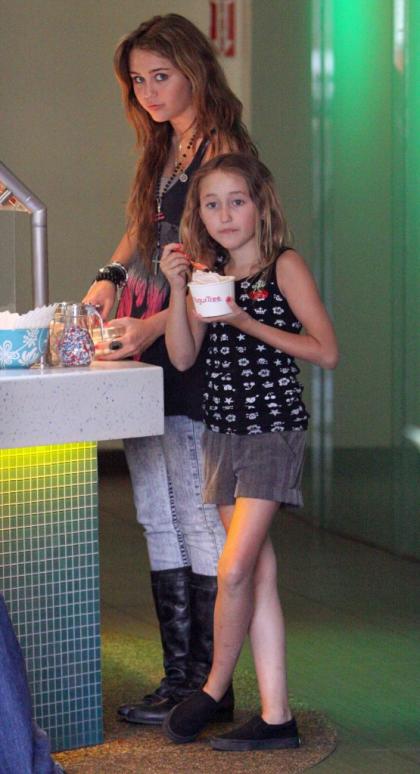Miley Cyrus' little sister Noah following in her older sister's footsteps