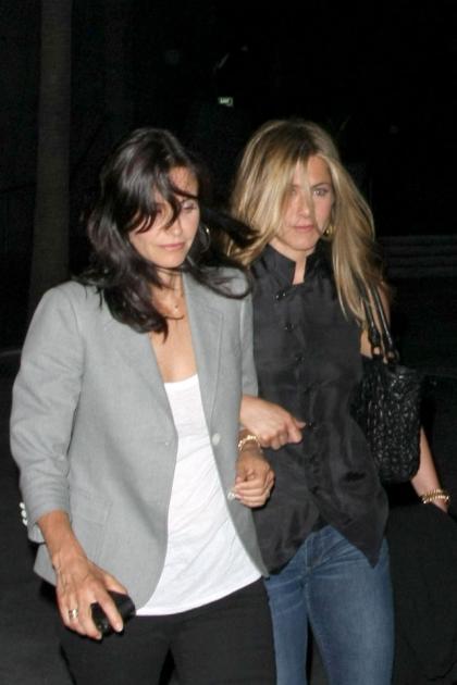 Jen Aniston, Courteney Cox  Sheryl Crow party for Congolese women