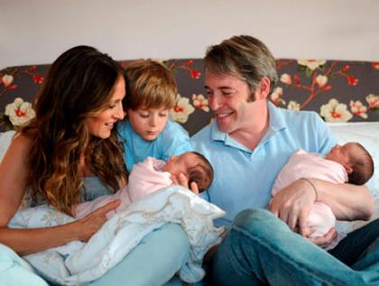 Sarah Jessica Parker and Matthew Broderick show off the twins