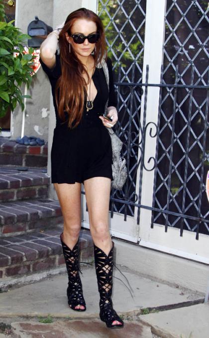 Lindsay Lohan Steps Out at Sam's House