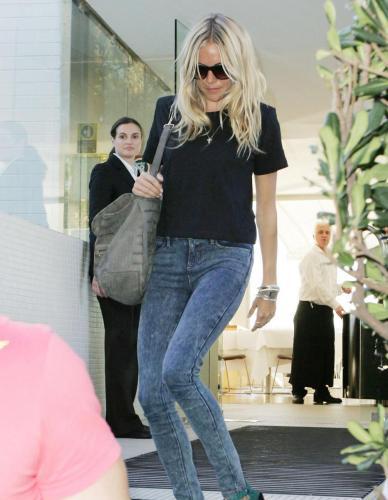 Sienna Miller In Some Tight Tight Jeans