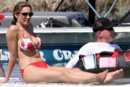 Kelly Brook Candid Bikini Pictures From France