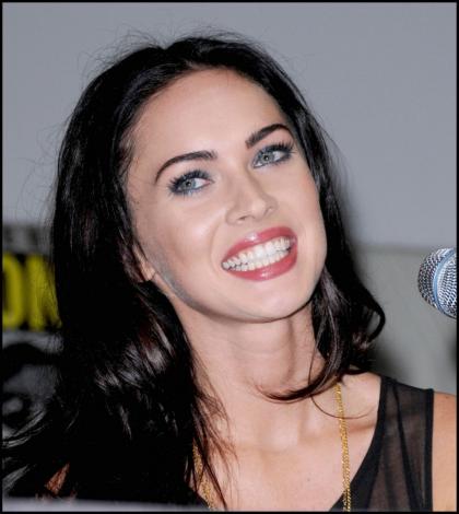 Comic-Con geek dragged away after asking Megan Fox to make a sex tape