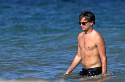 Leonardo Dicaprio shirtless  fine with the ladies in Ibiza