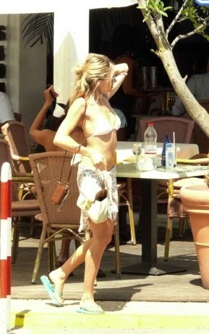Sienna Miller: Ibiza Babe