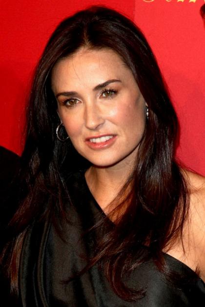 Demi Moore's new plastic surgery denial: I have stretch marks!