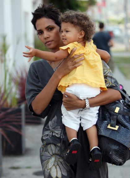 Life  Style claims Halle Berry is pregnant again