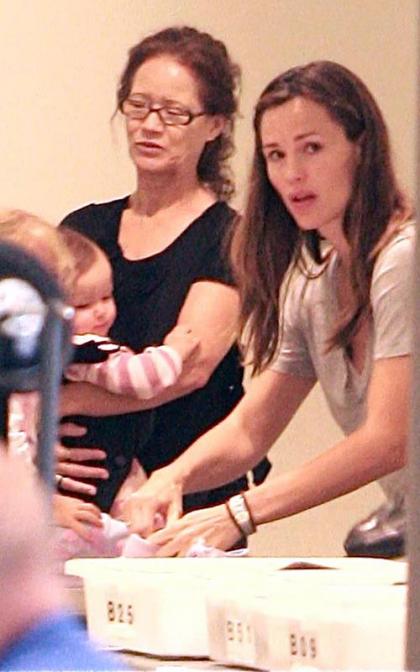 Jennifer Garner Takes Flight with Her Little Girls