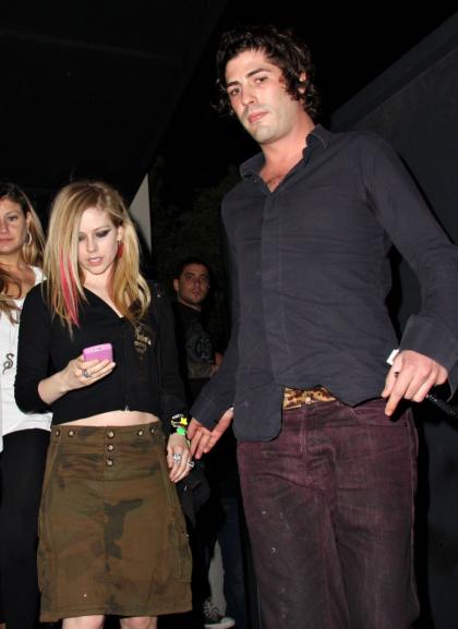 Avril Lavigne might have left her husband for moron Brandon Davis