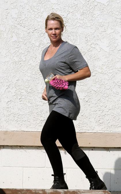 Jennie Garth: Jogging Beauty