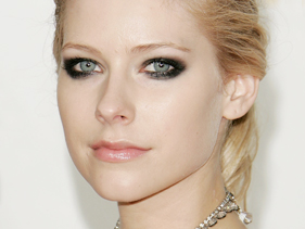 Avril Lavigne Files For Divorce