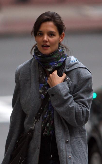 Katie Holmes Shops Her Way Into the Weekend