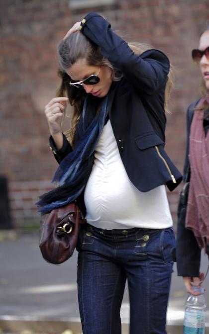 Gisele Bundchen: Bumpin' Around the West Village