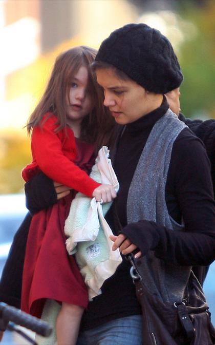 Katie Holmes: Halloween Shopping with Suri