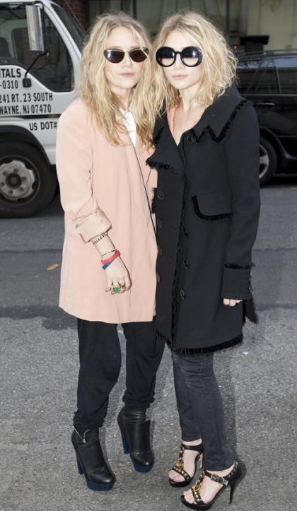 Mary Kate and Ashley Olsen: Union Square Sexy