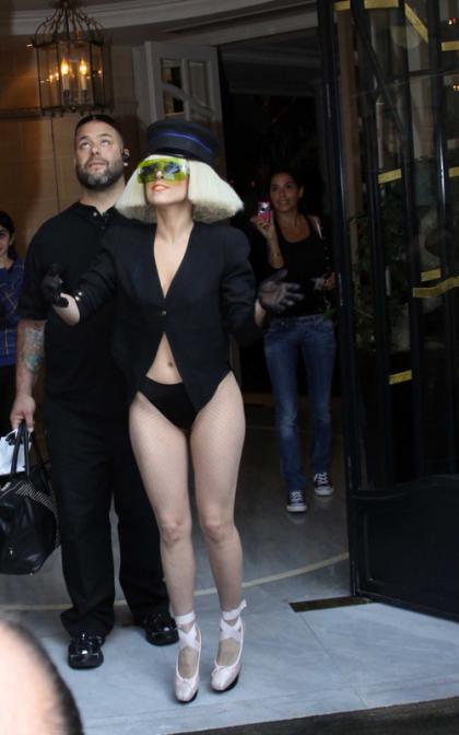 Lady GaGa Plans for a 'sloppy' Halloween