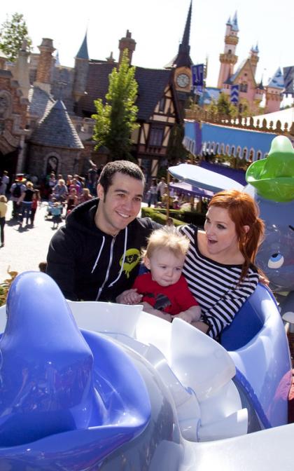 Ashlee, Pete and Bronx: Disney Family Fun