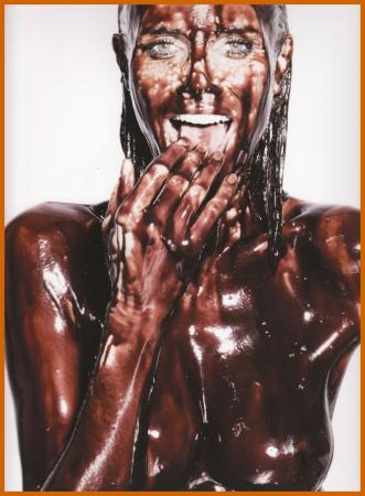 Heidi Klum Naked and Covered in Chocolate